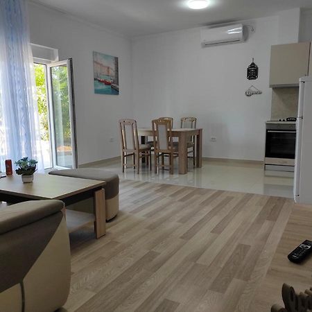One Bedroom Apartment Gogo With Private Parking ネウム エクステリア 写真