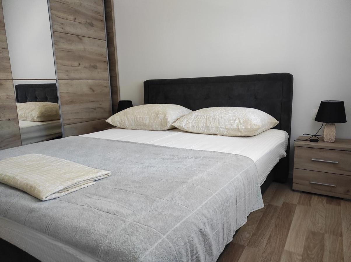 One Bedroom Apartment Gogo With Private Parking ネウム エクステリア 写真