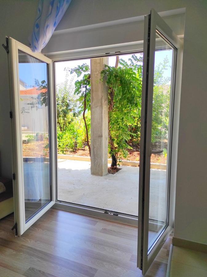 One Bedroom Apartment Gogo With Private Parking ネウム エクステリア 写真